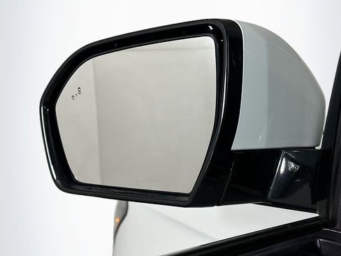 Used 2024 Ford Expedition Max XLT image 16