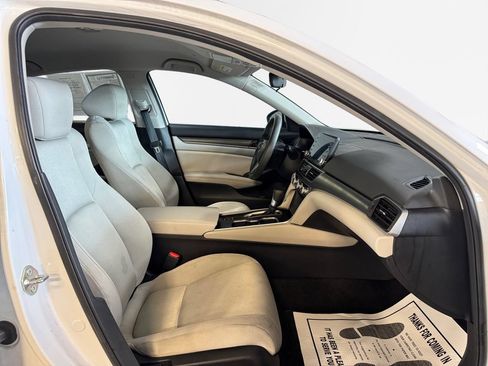 Used 2018 Honda Accord LX image 26