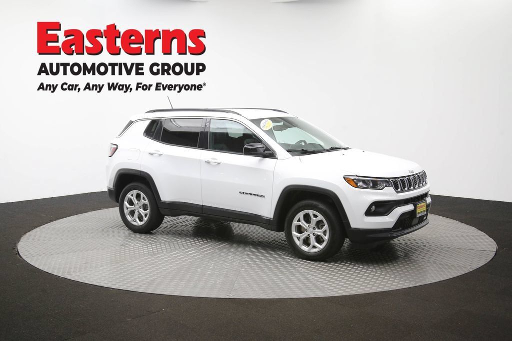 Used 2024 Jeep Compass Latitude AWD/4WD image 46