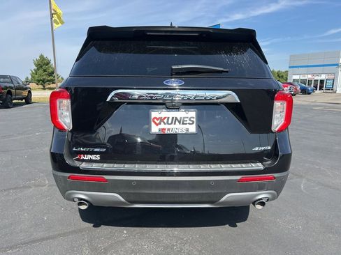 Used 2024 Ford Explorer Limited image 13