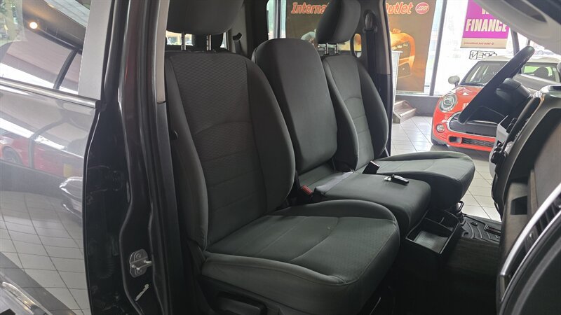 Used 2017 RAM 1500 Classic SLT AWD/4WD image 23