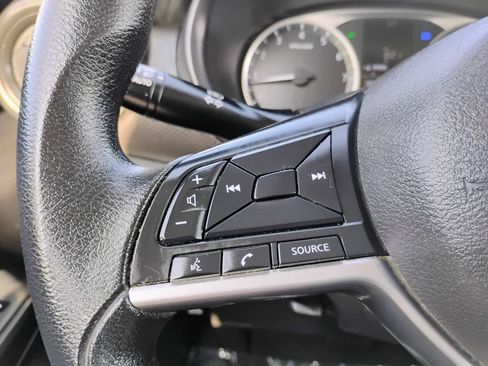Used 2020 Nissan Kicks S FWD image 12
