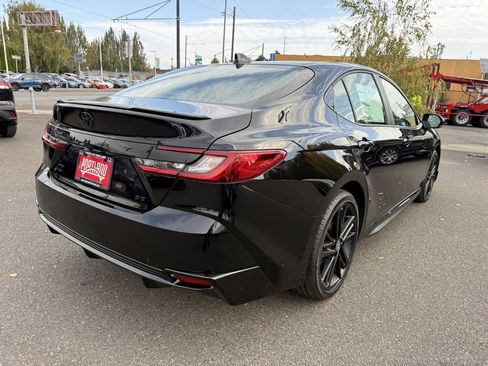 New 2026 Toyota Camry Hybrid image 10