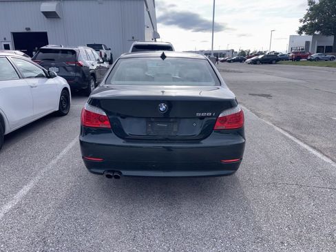 Used 2010 BMW 528i xDrive Sedan AWD/4WD image 4