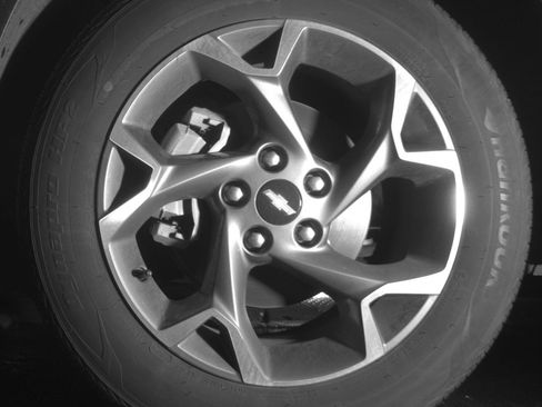 Used 2025 Chevrolet Trax LT FWD image 15