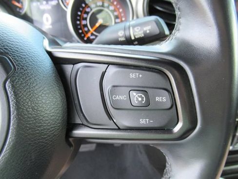 Used 2018 Jeep Wrangler Unlimited Sport S AWD/4WD image 26