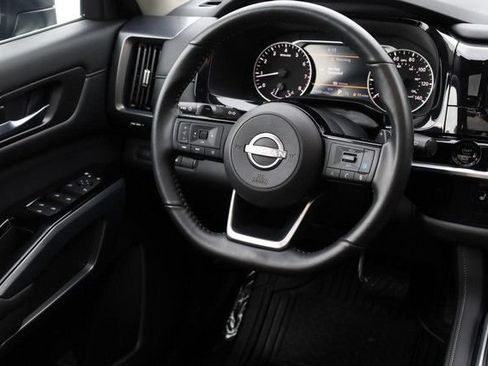 Certified 2025 Nissan Pathfinder SL w/ SL Premium Package AWD/4WD image 29