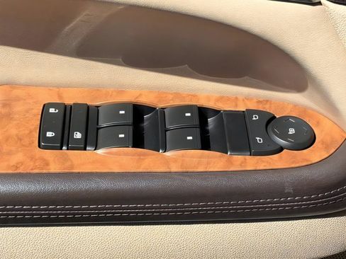 Used 2009 Buick Enclave CXL w/ Entertainment Package #4 FWD image 19