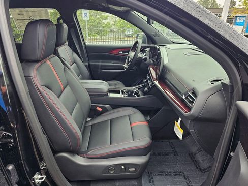 New 2026 Chevrolet Traverse RS AWD/4WD image 11