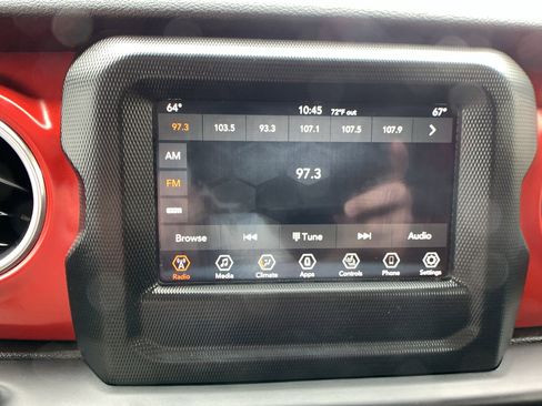 Used 2019 Jeep Wrangler Unlimited Rubicon w/ Cold Weather Group image 18