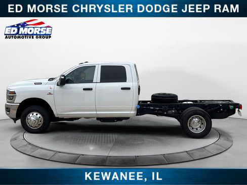 New 2025 RAM 3500 Tradesman w/ Chrome Appearance Group image 2