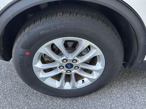 Used 2020 Ford Escape SE image 32