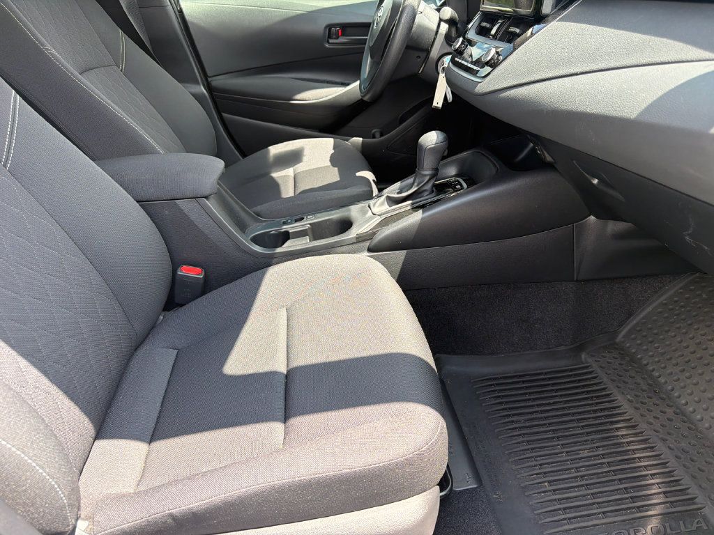 Used 2023 Toyota Corolla LE FWD image 11