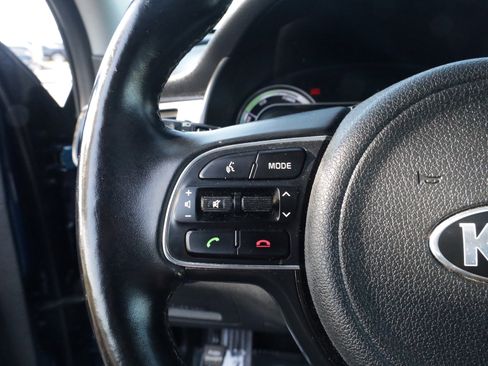 Used 2017 Kia Niro Touring image 20