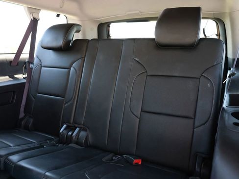 Used 2015 Chevrolet Suburban LTZ AWD/4WD image 27