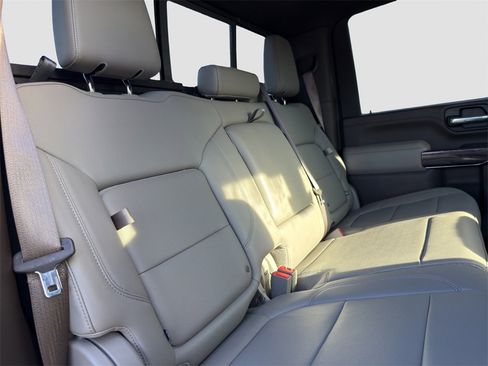 Used 2020 Chevrolet Silverado 2500 LTZ w/ LTZ Premium Package image 18