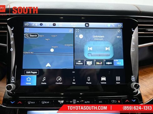 Used 2022 Jeep Grand Wagoneer Series III AWD/4WD image 13