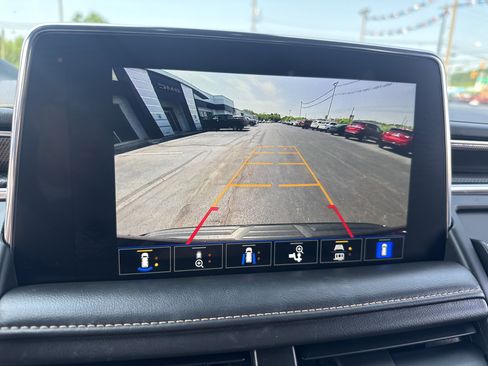 Used 2023 GMC Yukon AT4 w/ AT4 Premium Package image 27