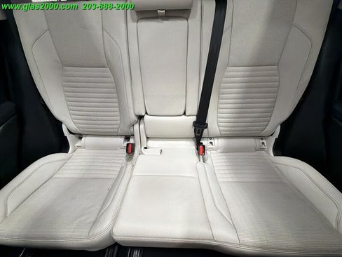 Used 2020 Land Rover Discovery Sport SE AWD/4WD image 32