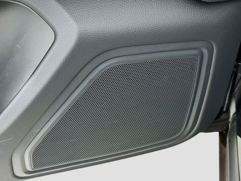 Certified 2023 Porsche Macan image 21