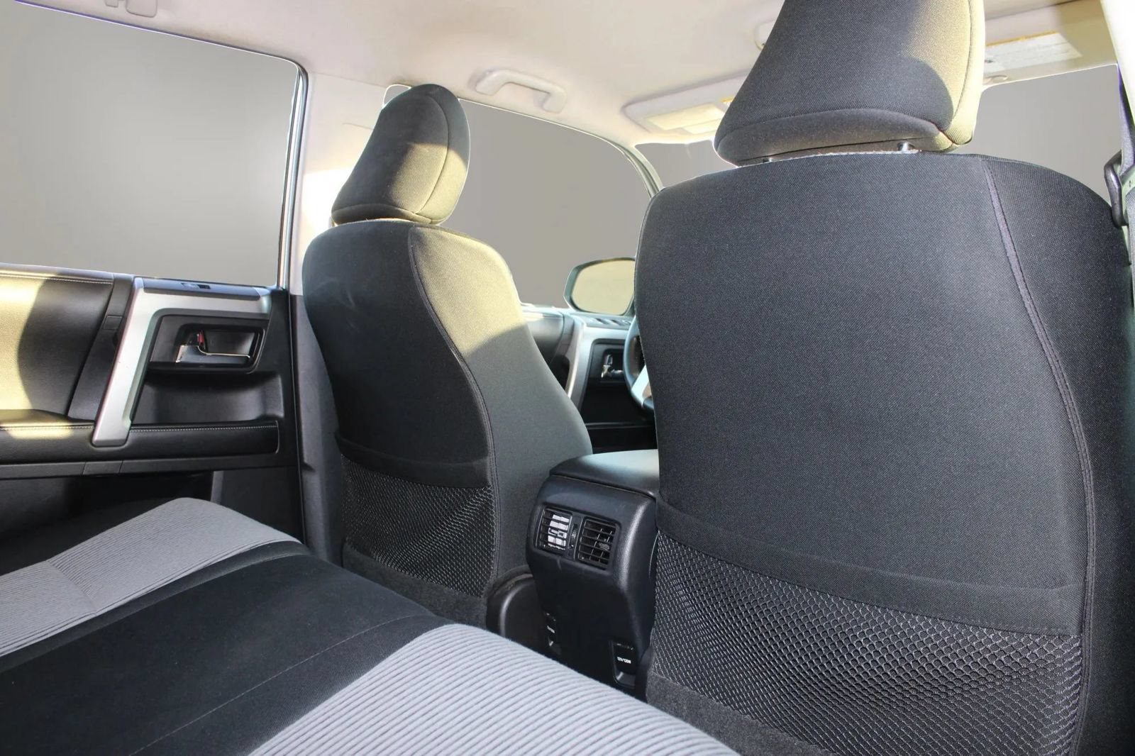 Used 2016 Toyota 4Runner SR5 AWD/4WD image 15
