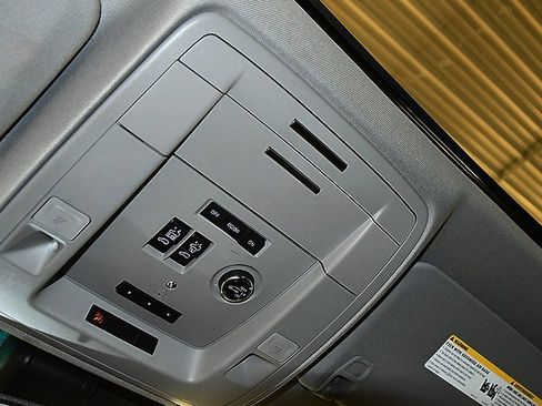 Used 2019 Chevrolet Tahoe LT image 23