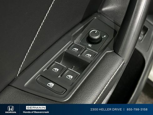 Used 2022 Volkswagen Tiguan SE AWD/4WD image 18