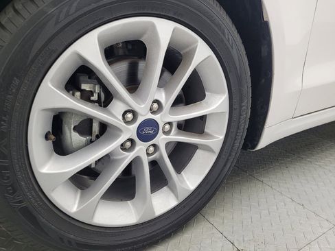 Used 2020 Ford Fusion SE image 31