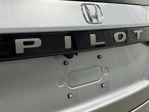 New 2026 Honda Pilot EX-L image 6