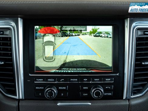 Used 2015 Porsche Macan Turbo image 17