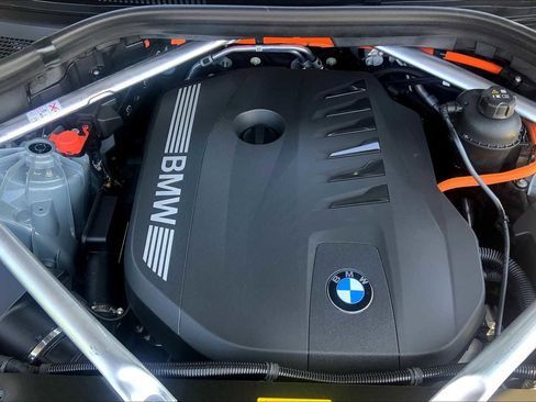 Used 2026 BMW X5 xDrive50e w/ M Sport Package image 17