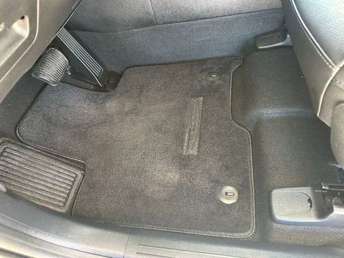 Used 2023 Kia Sorento EX image 30