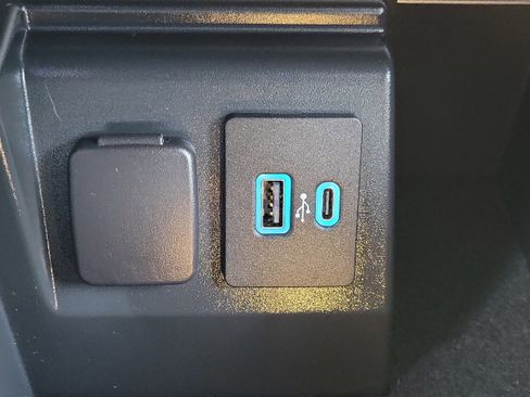 Certified 2023 Ford Explorer XLT w/ Equipment Group 202A image 32