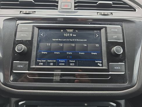 Used 2022 Volkswagen Tiguan S FWD image 18