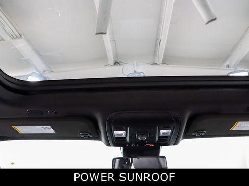 Used 2023 GMC Yukon Denali AWD/4WD image 22