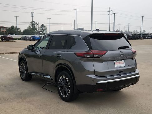 Certified 2024 Nissan Rogue Platinum FWD image 7