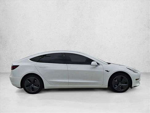 Used 2020 Tesla Model 3 Standard Range Plus RWD image 3