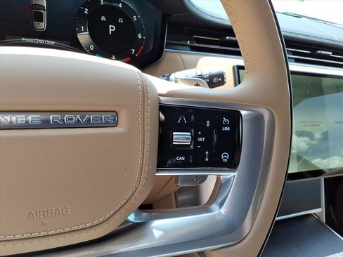 New 2026 Land Rover Range Rover Long Wheelbase SE AWD/4WD image 16