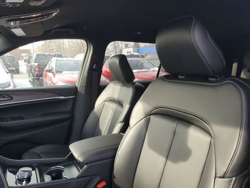 New 2025 Jeep Grand Cherokee L Limited image 10