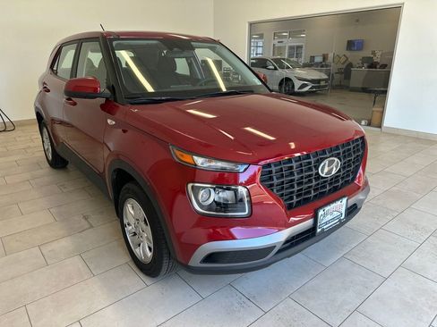 New 2025 Hyundai Venue SE image 1