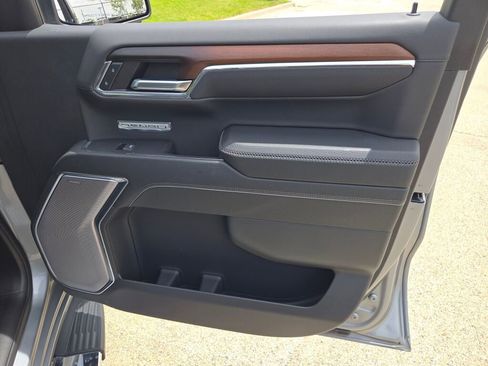 Used 2024 GMC Sierra 1500 Denali w/ Technology Package AWD/4WD image 6