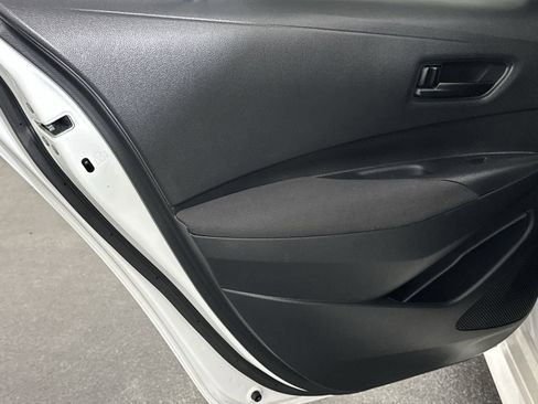 Used 2023 Toyota Corolla LE image 33