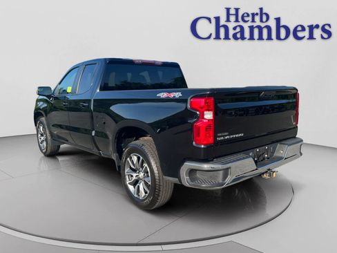 Used 2023 Chevrolet Silverado 1500 LT AWD/4WD image 3