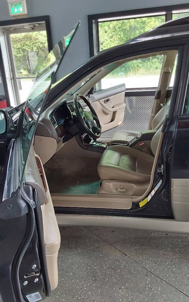 Used 2001 Subaru Outback H6 L.L. Bean Edition AWD/4WD image 15