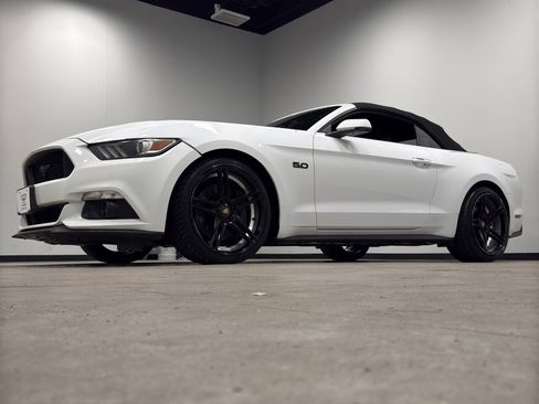 Used 2016 Ford Mustang GT Premium image 4
