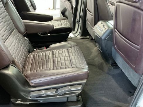 Used 2021 Cadillac Escalade ESV Sport Platinum RWD image 20