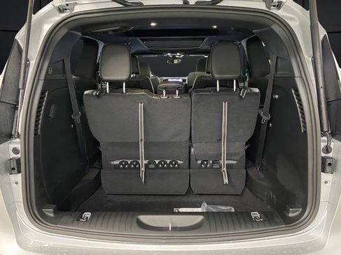 New 2026 Chrysler Pacifica Select w/ S Appearance Package AWD/4WD image 14