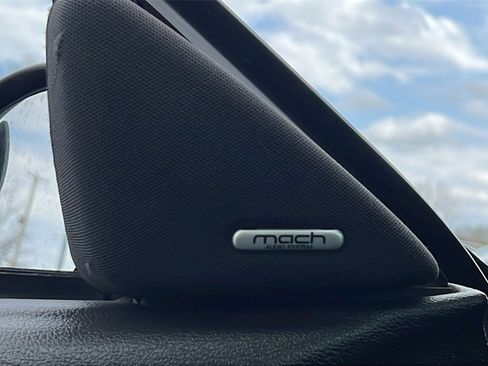 Used 2004 Ford Mustang Coupe image 11