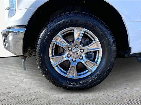 Used 2017 Ford F150 XLT w/ Equipment Group 302A Luxury image 9