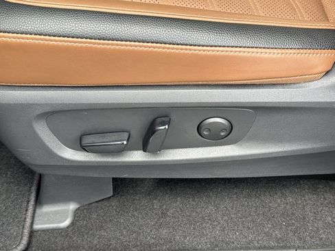Certified 2025 Nissan Pathfinder Platinum AWD/4WD image 18